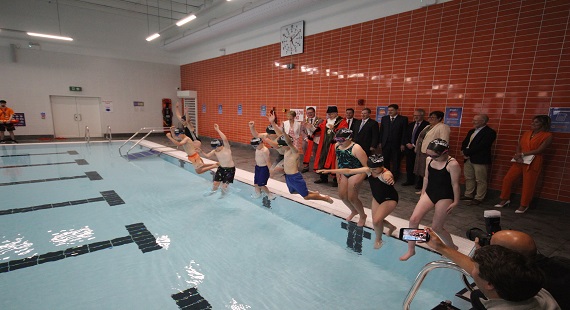 The Quinta School make big splash in new pool