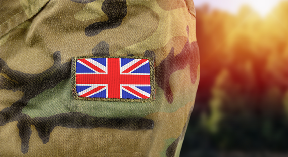 UK patch flag on soldiers arm 570 x 310